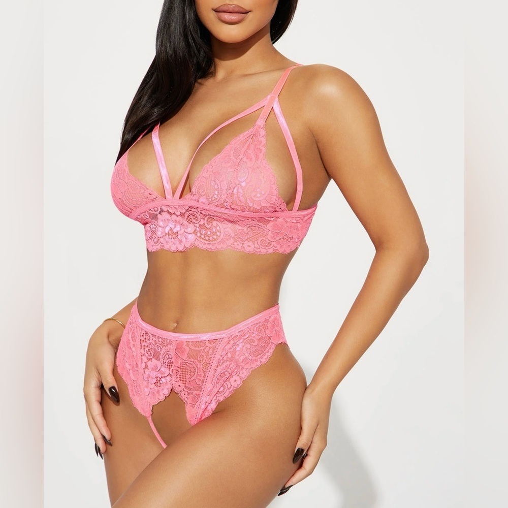 NWT Neon Pink Floral 2 Piece Lace Lingerie Set - OS